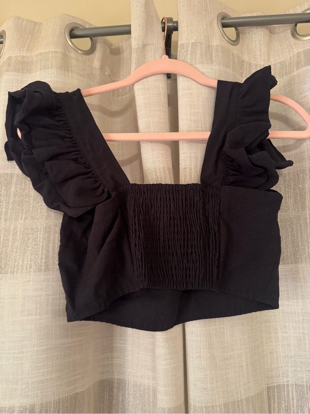 Olivaceous Black Puff Sleeve Button-Front Crop Top - Picture 2 of 5